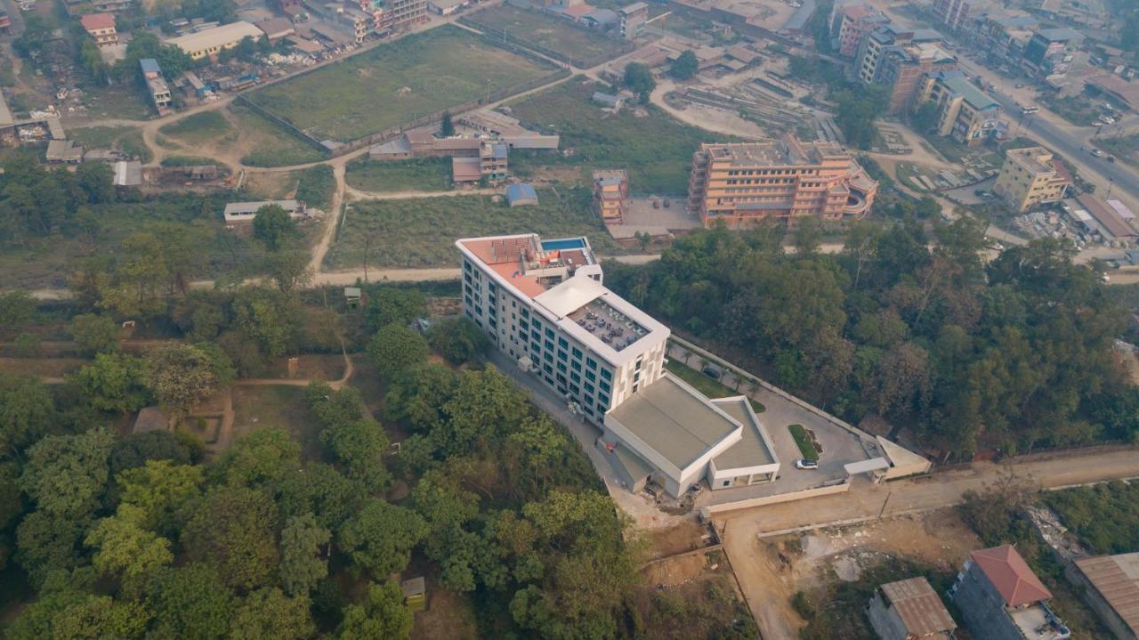 Hotel Siraichuli Chitwan Exterior photo
